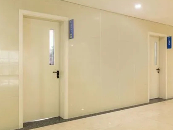 醫(yī)用門的材料選擇: